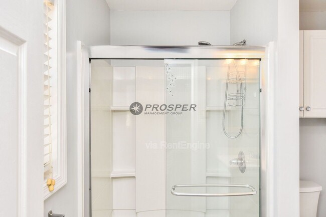 Building Photo - 1082 Hampton Rd