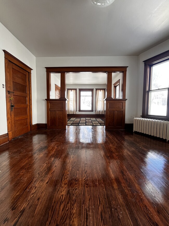 Building Photo - 632 Wilson Ave