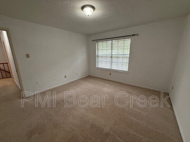 Building Photo - 7818 Sunny Ridge Dr