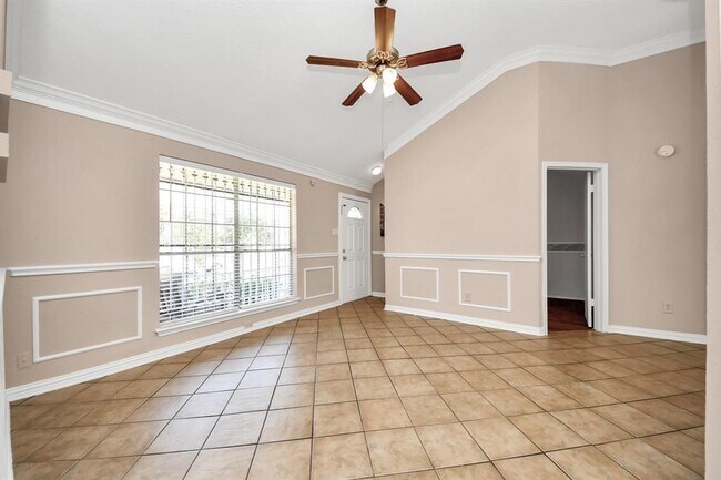Building Photo - 12922 Grovemill Dr