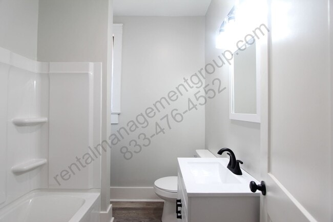 Building Photo - Great Home - 3BR 2BA - New on The Market -...