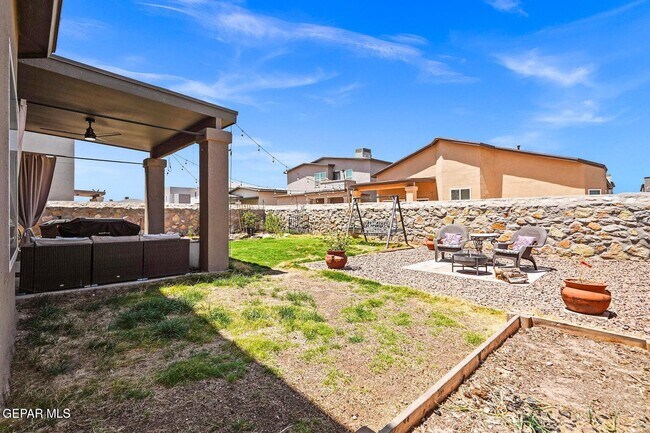 Building Photo - 14849 Sam Garcia Ave