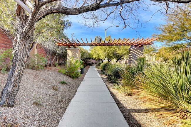 Building Photo - 6935 Galeria Posada Ave