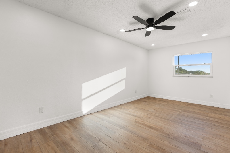 Building Photo - 5688 Cardinal Guard Ave