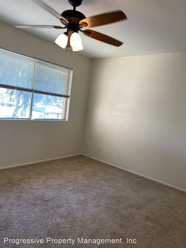 Building Photo - 24311 Canyon Lake Dr N