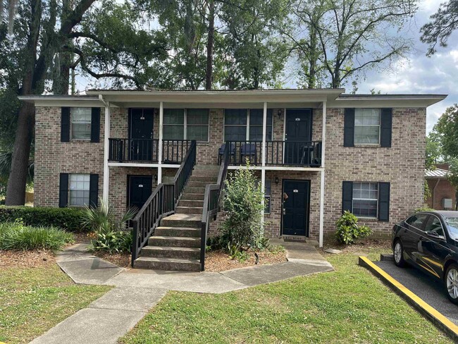 Building Photo - 324 S Lipona Rd