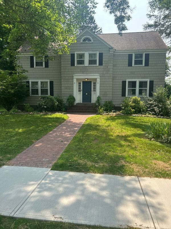 Building Photo - 136 Adams Pl