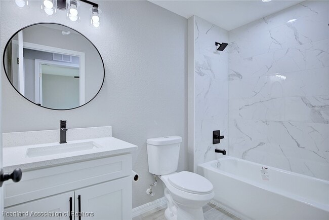 Building Photo - 295 Lincoln Rd NE