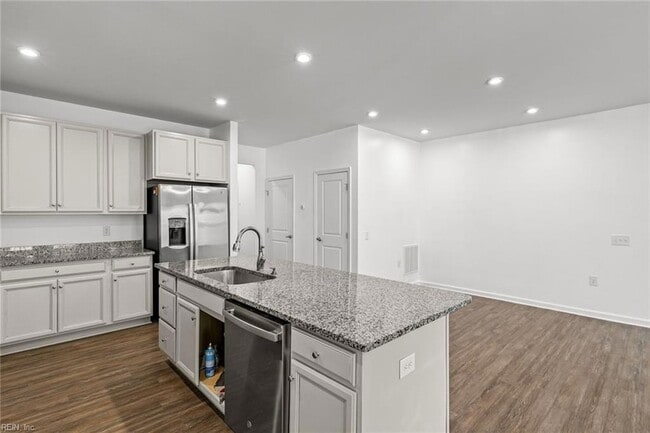 Building Photo - 109 Capeside Ct