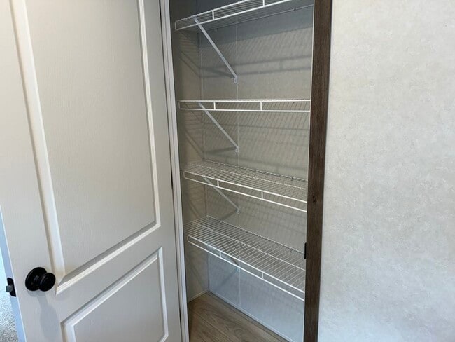 Building Photo - 48579 Leafdale Ct