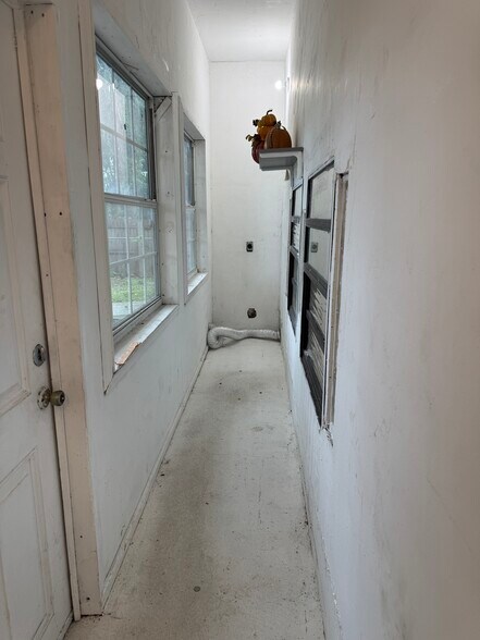 Building Photo - 1064 Amanda Rd