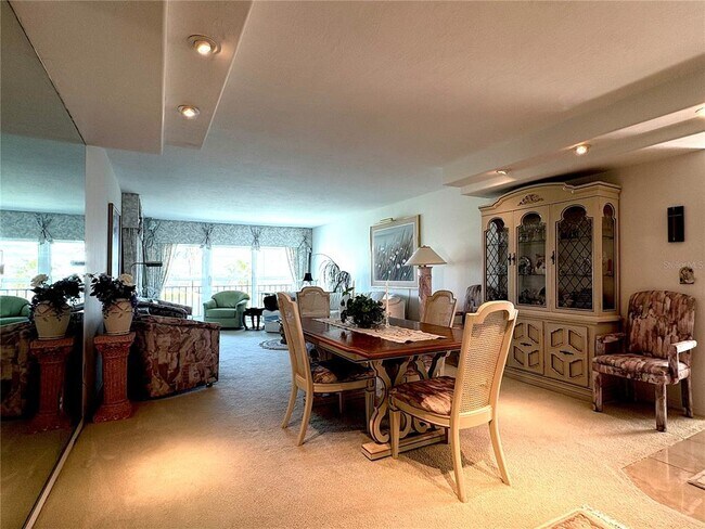 Building Photo - 7897 Sailboat Key Blvd S