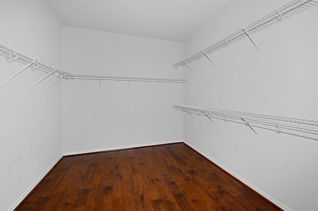 Building Photo - 8803 Peach Oak Crossing