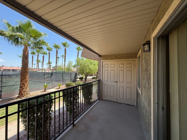 Building Photo - 5163 Indian River Dr