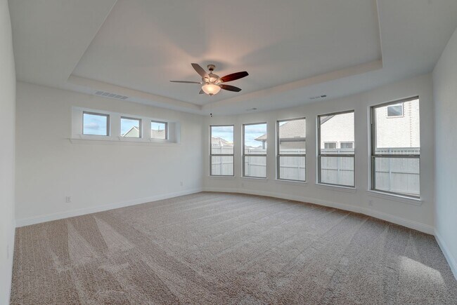 Building Photo - Must See 5 Bed 4.5 Bath in Northlake