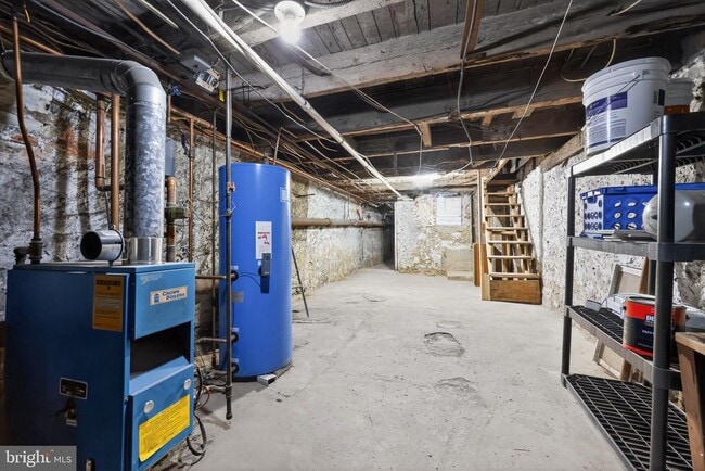 Building Photo - 354 E 6th Ave