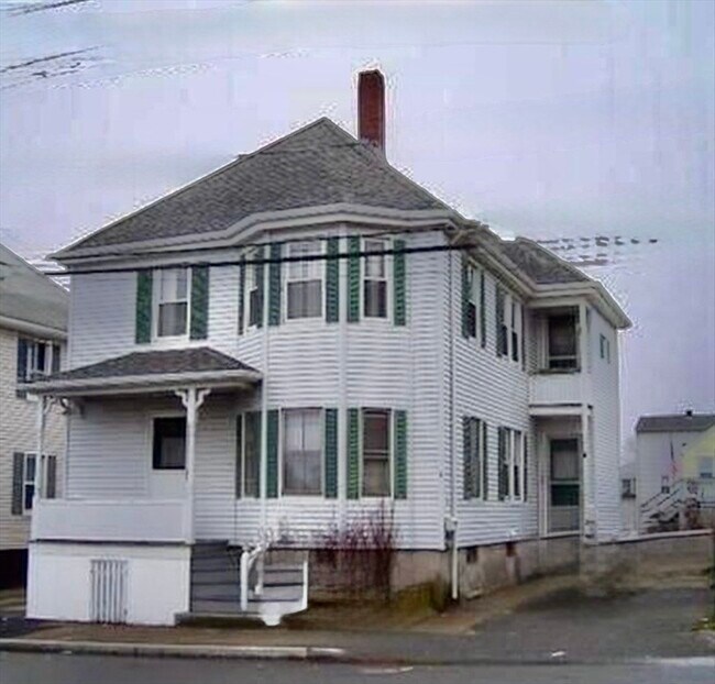 Building Photo - 5 Cove Rd