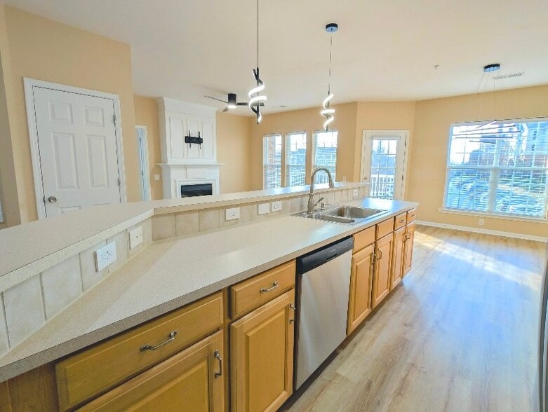 Building Photo - 15029 Santa Lucia Dr