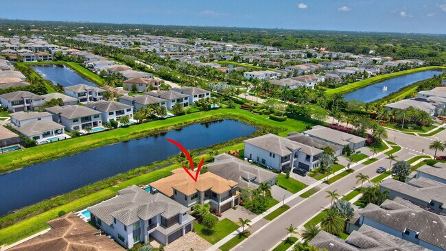Building Photo - 17112 Aquavera Way
