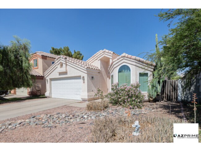 Building Photo - Beautiful 3/2 Gilbert House with Vaulted C...