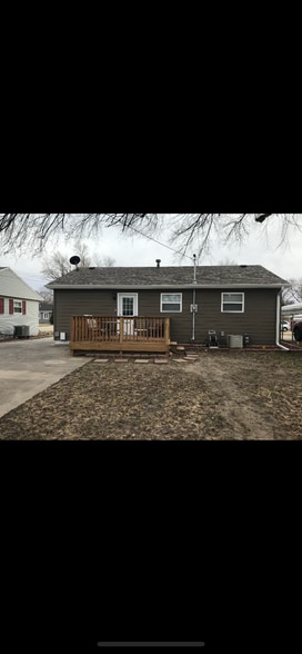 Back of house-New deck - 2414 W 5th St