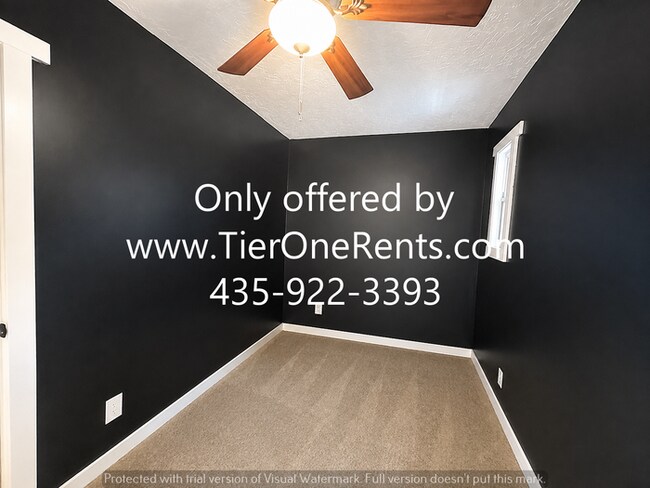 Building Photo - This property offers a NO DEPOSIT option available for qualified renters!
