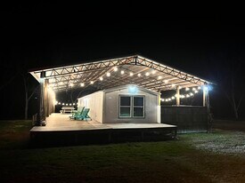 Building Photo - 122 Hall St