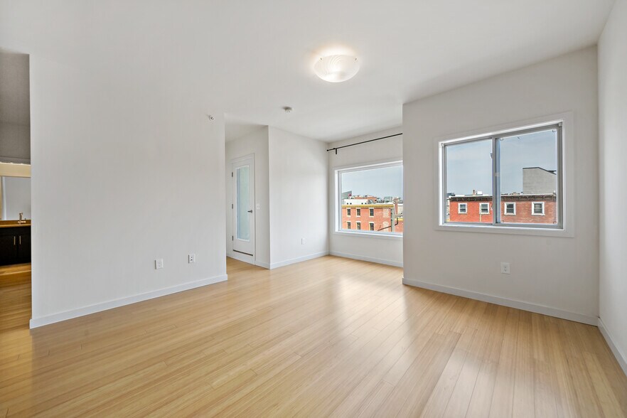 Building Photo - 1140 Shackamaxon St