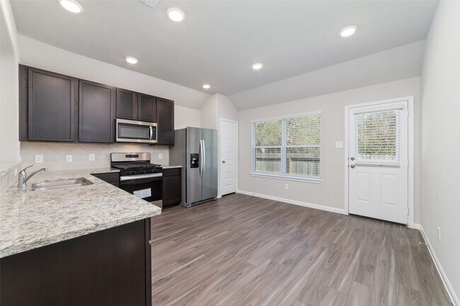 Building Photo - 2385 Tavo Trails Dr