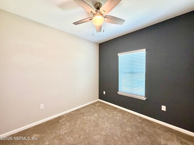 Building Photo - 417 Pine Bluff Dr