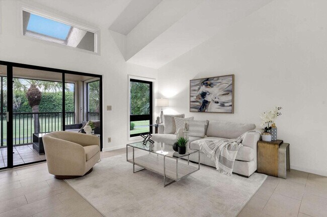 Building Photo - 7894 Granada Pl