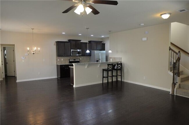 Building Photo - 776 Village Field Ct NW