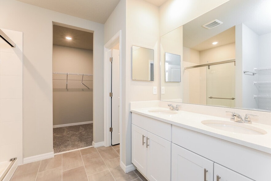 Building Photo - 10163 Daybreak Glen