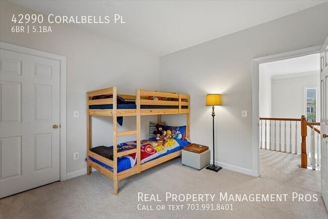 Building Photo - 42990 Coralbells Pl