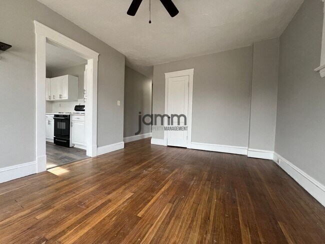 Building Photo - 1548 Alameda-Upper