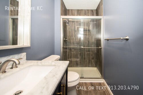 Building Photo - 2116 E 144th St