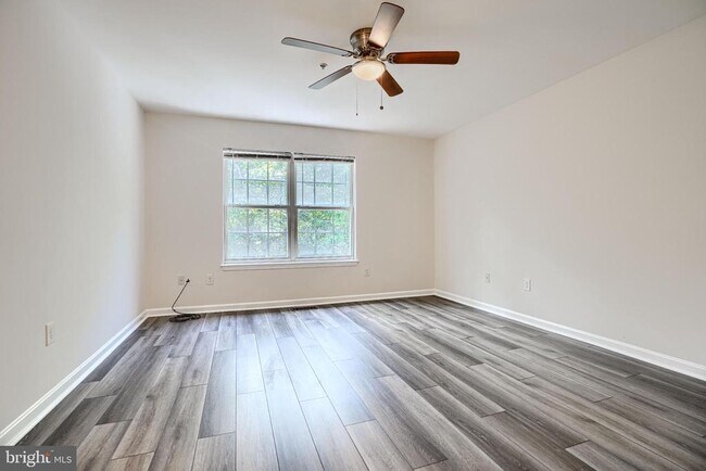 Building Photo - 6558 Ridgeborne Dr