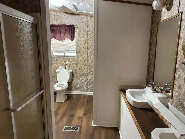 Building Photo - 5 Arrowhead Rd