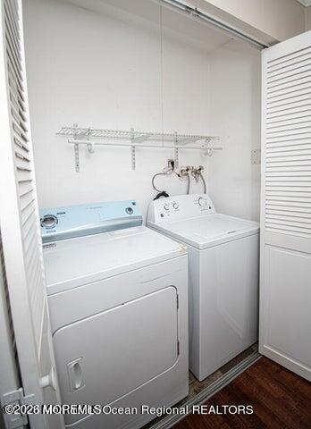 Building Photo - 5 Newport Ct