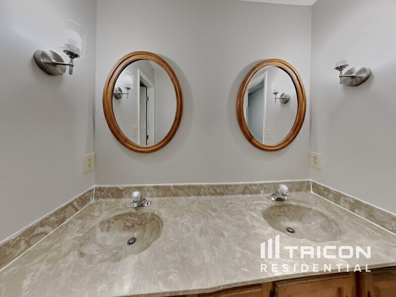Building Photo - 5710 Windworth Dr