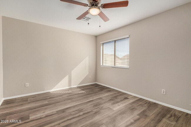 Building Photo - 10377 W Piccadilly Rd