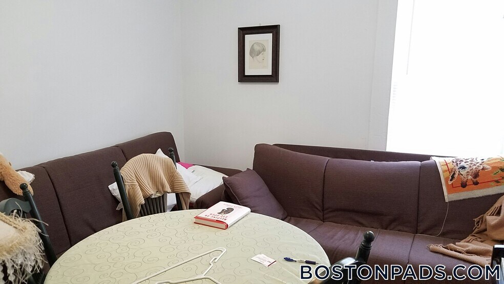 Building Photo - 148 Fifth St.