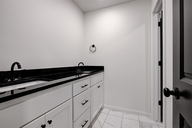 Building Photo - 2020 W Flintlock Wy