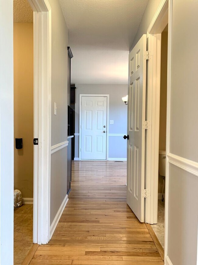 Building Photo - 1233 Cobblestone Ln