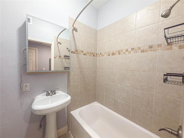 Building Photo - 4318 Junius St