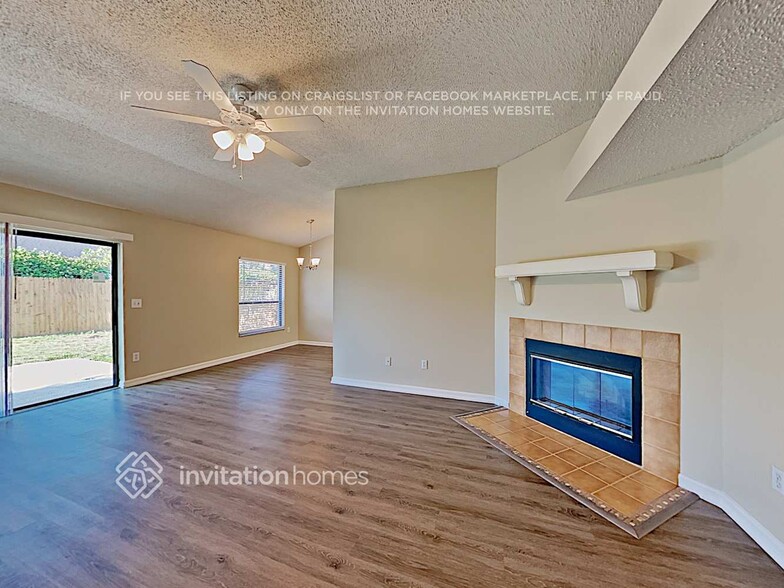 Building Photo - 591 Holbrook Cir