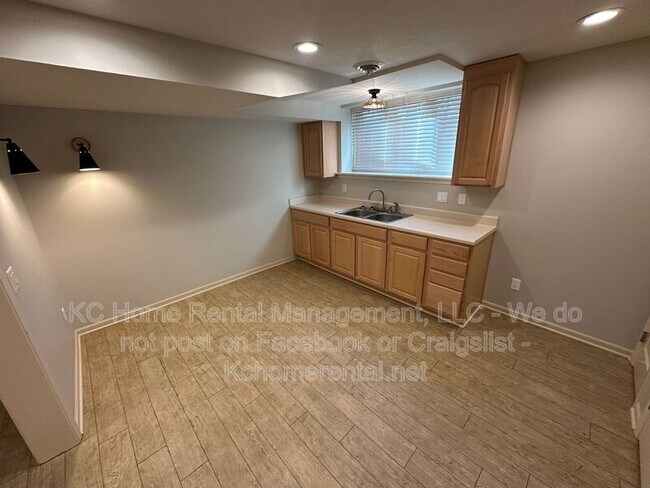 Building Photo - 9802 NW 72nd Terrace