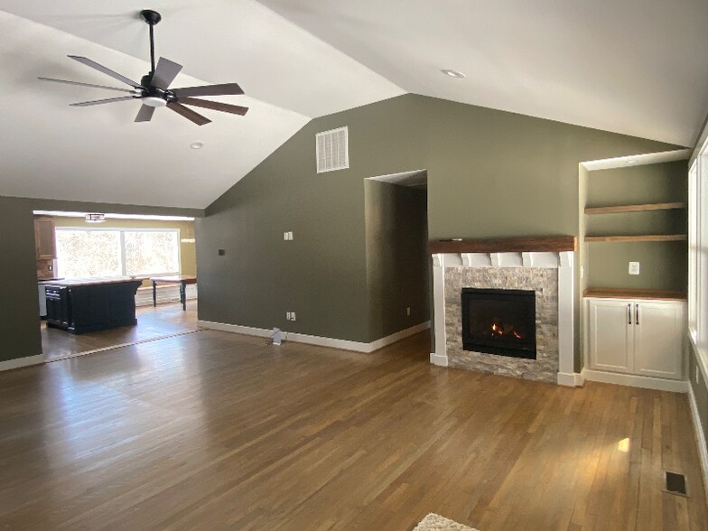 Building Photo - 1732 Castleman Rd