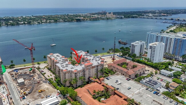 Building Photo - 1801 N Flagler Dr