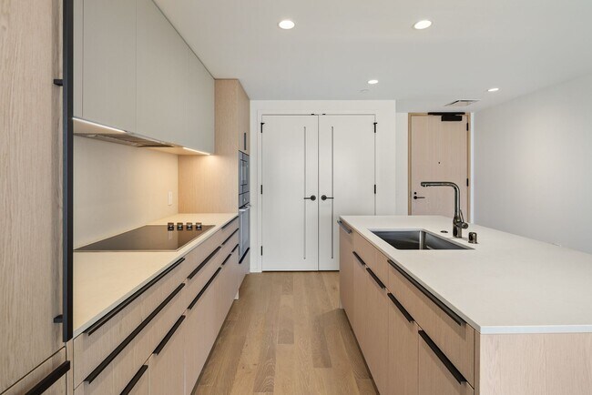 Building Photo - Modern island living at Park Ward Village #1711